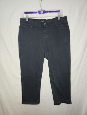 Up! Ladies Black Stretchy Capri Cropped Pants Size 14